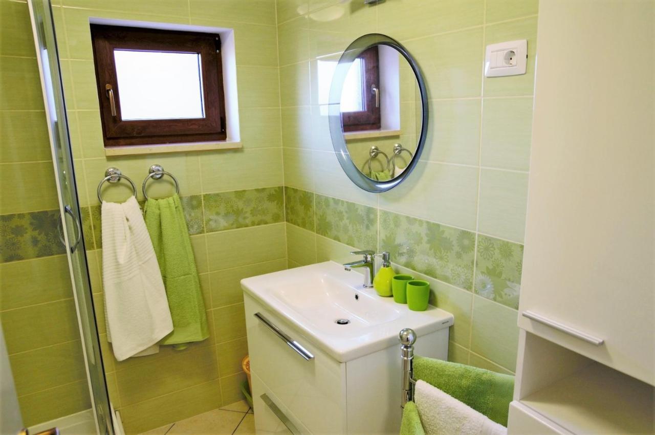 Amaryllis Residence, Apartment Diana & Deluxe Rooms With Shared Kitchen Veli Lošinj 外观 照片