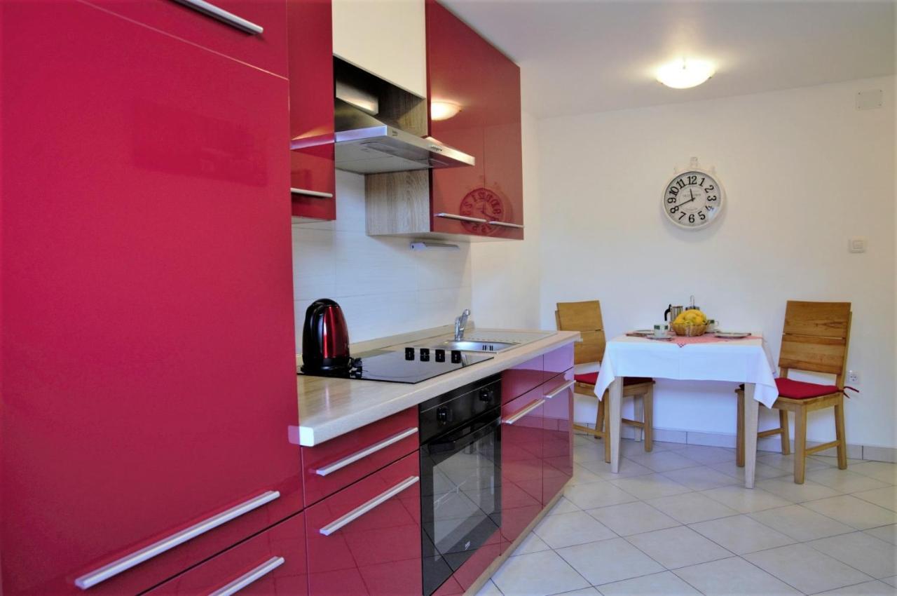 Amaryllis Residence, Apartment Diana & Deluxe Rooms With Shared Kitchen Veli Lošinj 外观 照片