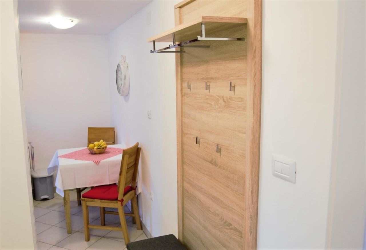 Amaryllis Residence, Apartment Diana & Deluxe Rooms With Shared Kitchen Veli Lošinj 外观 照片