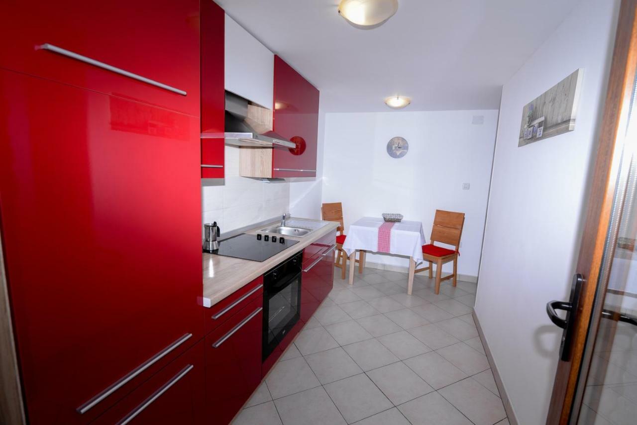 Amaryllis Residence, Apartment Diana & Deluxe Rooms With Shared Kitchen Veli Lošinj 外观 照片