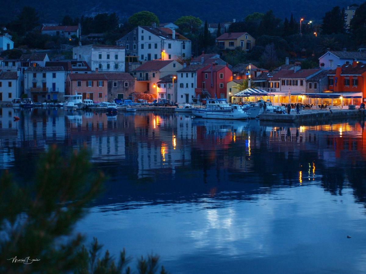 Amaryllis Residence, Apartment Diana & Deluxe Rooms With Shared Kitchen Veli Lošinj 外观 照片